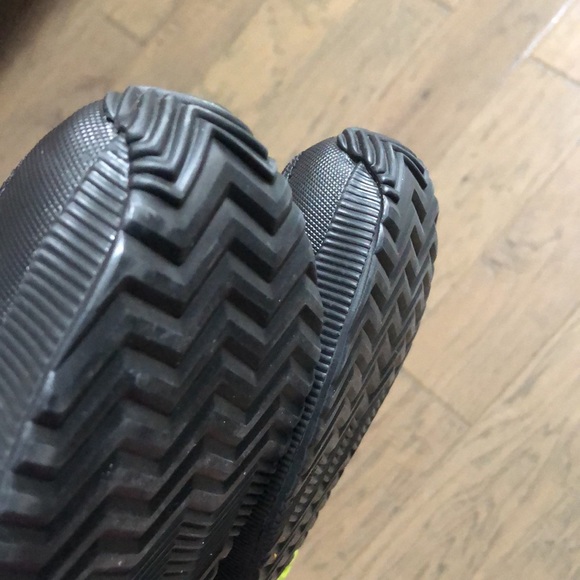 Sorel Out N About Puffy black zip shoes Sz 5 New with Tags - Picture 9 of 10